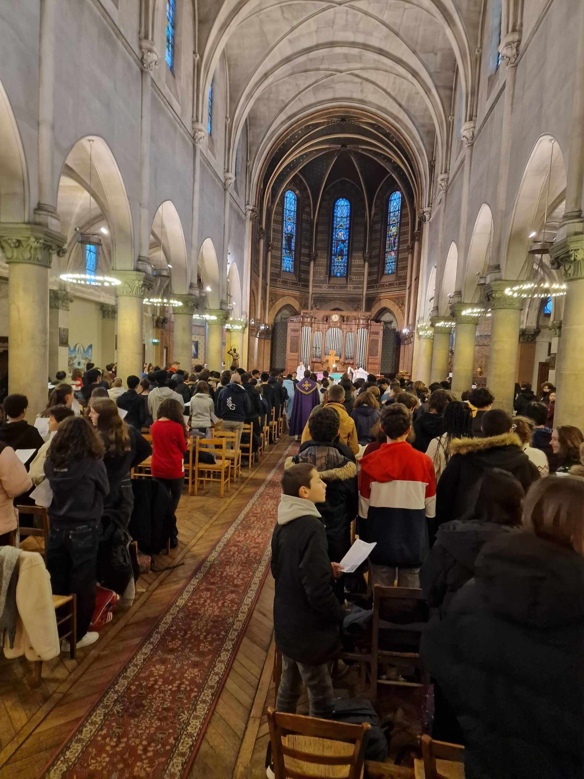 Célébration de Noël au collège